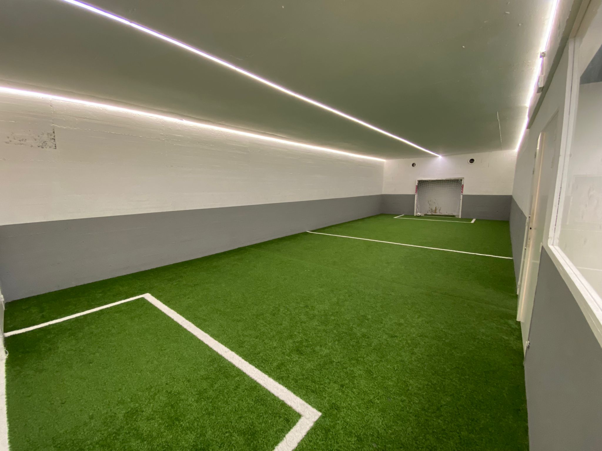 Sous-sol - Terrain de foot